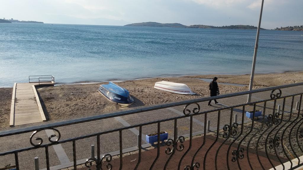 Foca Kumsal Hotel Bagian luar foto